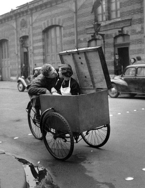 The Poetry of the Everyday: Robert Doisneau's Enduring Photographs of Parisian Life