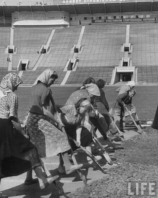 Beyond the Iron Curtain: Glimpses of Everyday Life for Russian Women in the 1950s