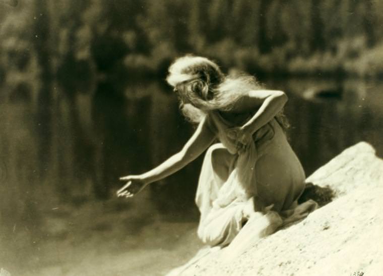 Ruth St. Denis: Pioneering Dancer Who Brought Eastern Mysticism to Western Stages