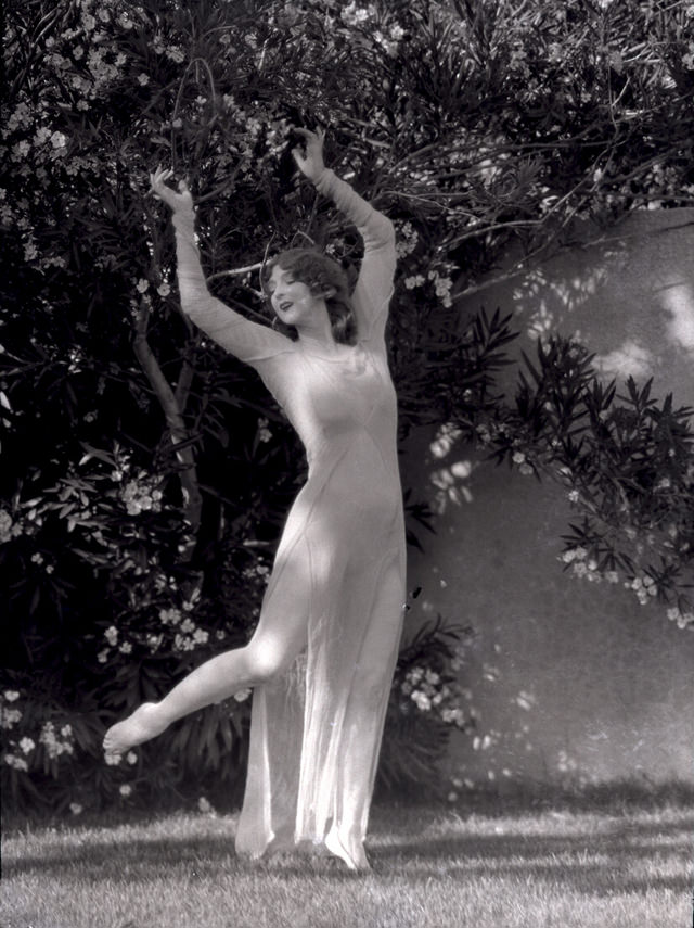 Ruth St. Denis: Pioneering Dancer Who Brought Eastern Mysticism to Western Stages