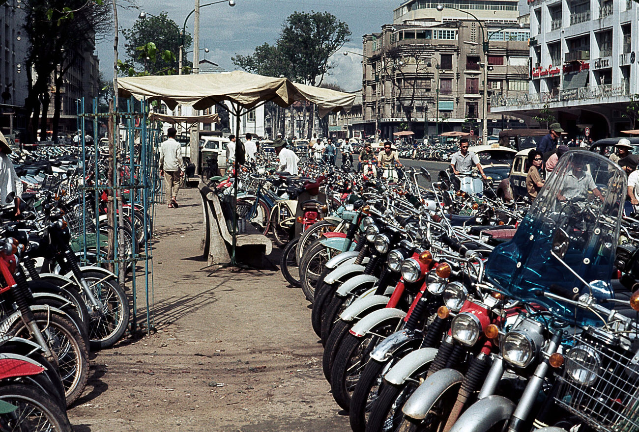 A food vendor in Saigon, 1968.