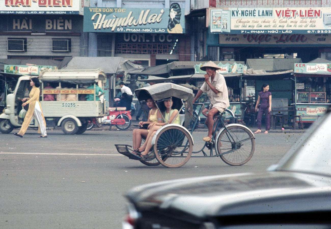 Le Van Duyet Street, 1968.