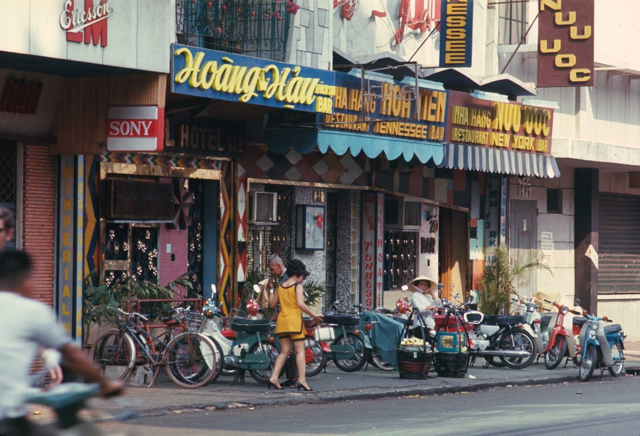 Hai Ba Trung Square, 1968.