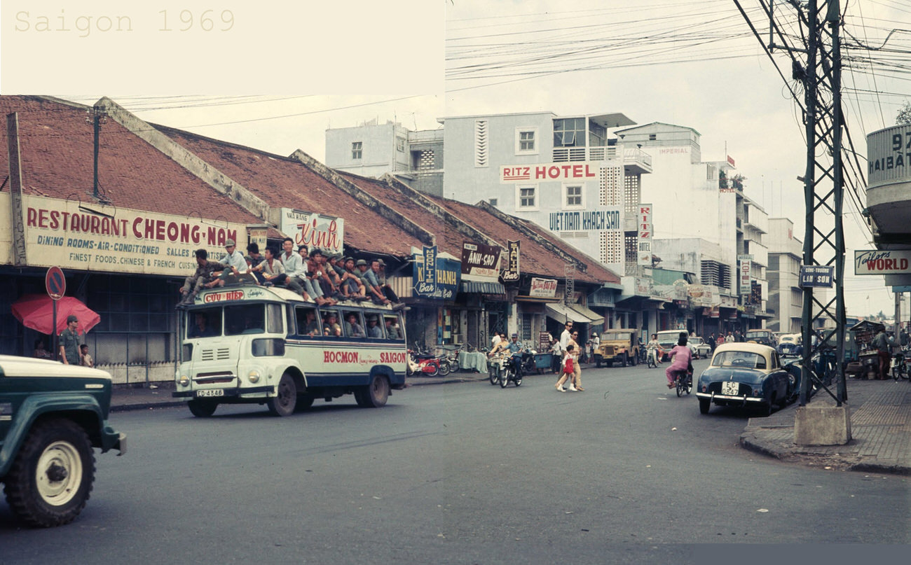 Hai Ba Trung Square, 1968.