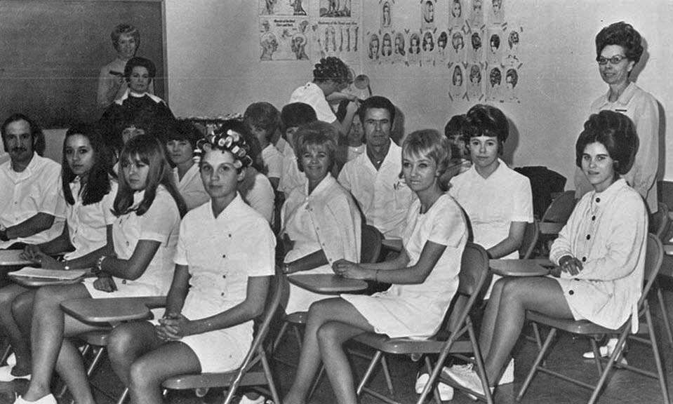 School Days and Miniskirts: A Nostalgic Look at Vintage Photos of School Girls in Uniform