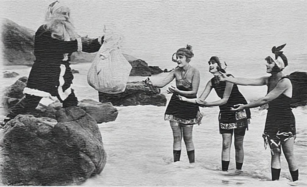 The Sennett Bathing Beauties and the Rise of Hollywood Glamour in 1915