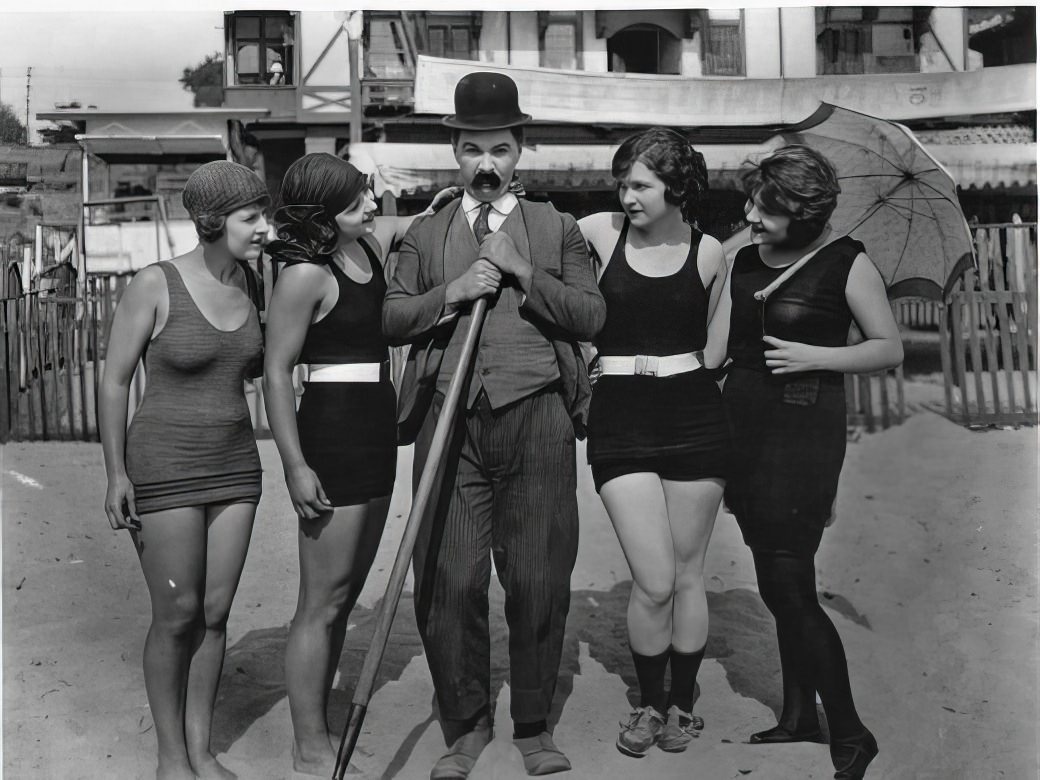 The Sennett Bathing Beauties and the Rise of Hollywood Glamour in 1915