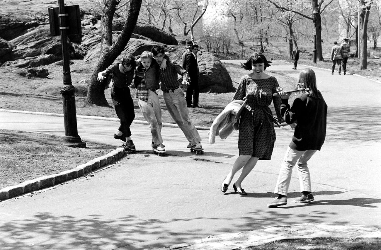 Sidewalk Surfing: Bill Eppridge Captures the Rise of Skateboarding in 1960s New York City