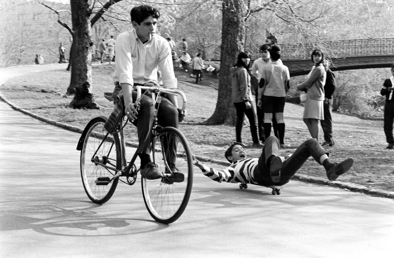 Sidewalk Surfing: Bill Eppridge Captures the Rise of Skateboarding in 1960s New York City