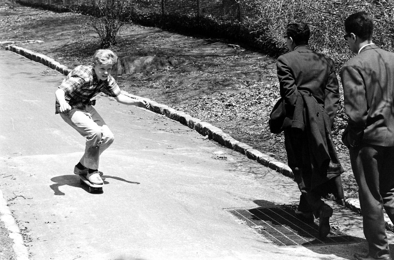 Sidewalk Surfing: Bill Eppridge Captures the Rise of Skateboarding in 1960s New York City