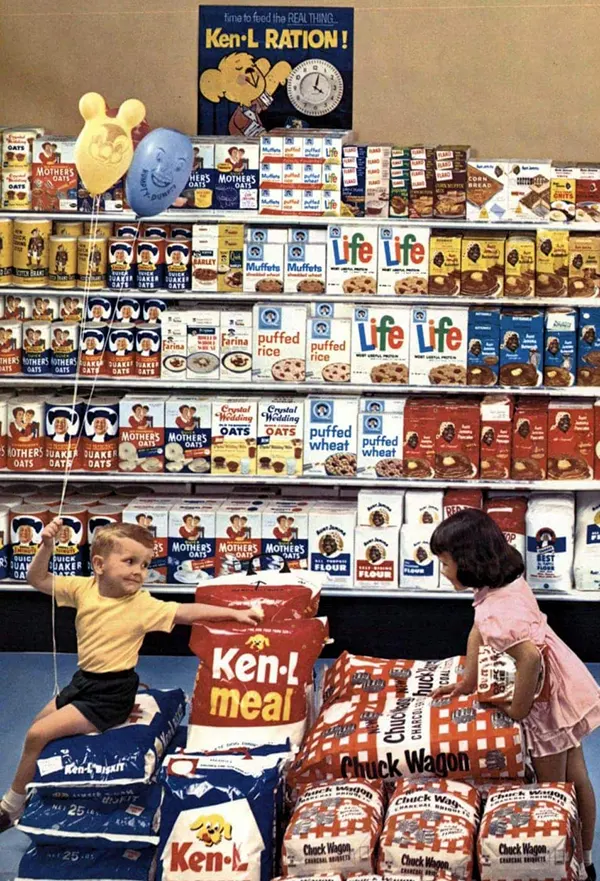 Quaker Cereals at the supermarket, 1960s.