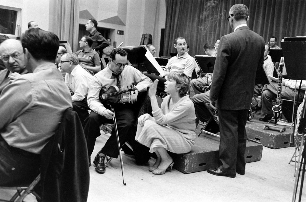 Shirley MacLaine checked in with the orchestra, 1958 Oscars rehearsal.