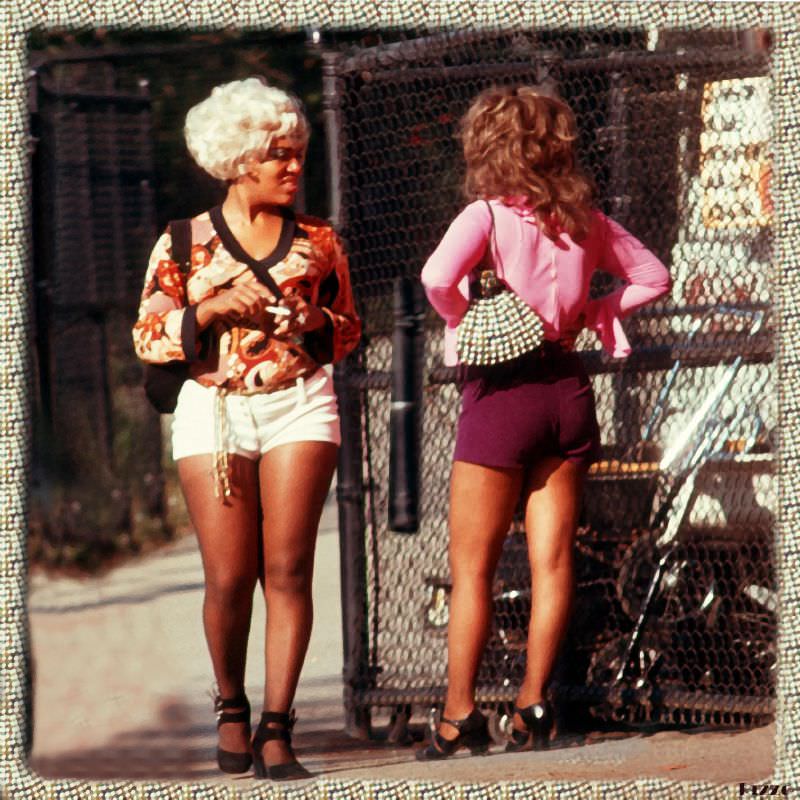 Hot pants, 1972.