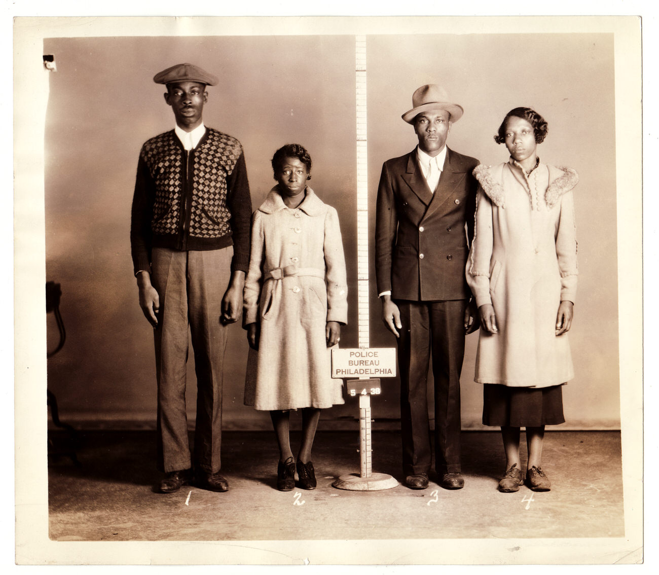 Taxi cab holdup, 1940s