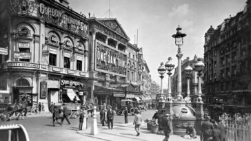 London Street Scenes 1920s and 1930s by Geroge Reid