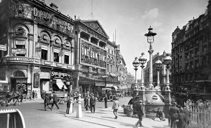 London Street Scenes 1920s and 1930s by Geroge Reid