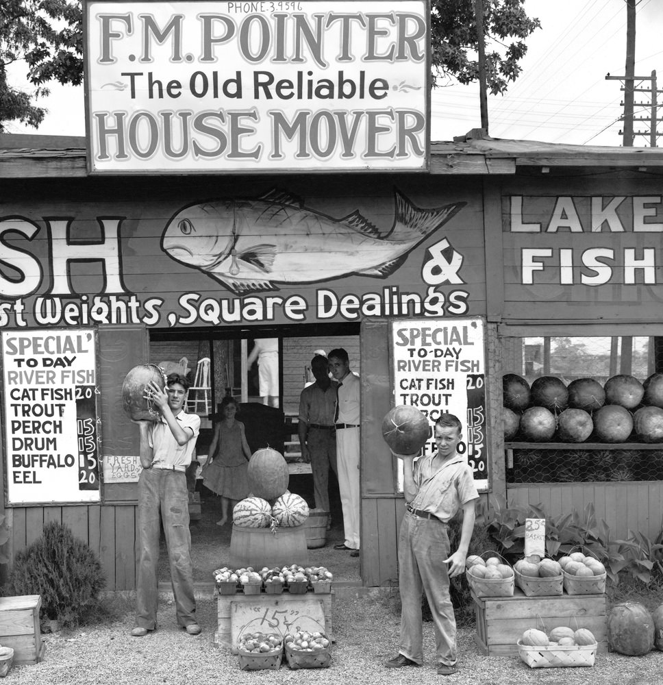 A roadside stand near Birmingham, 1936.