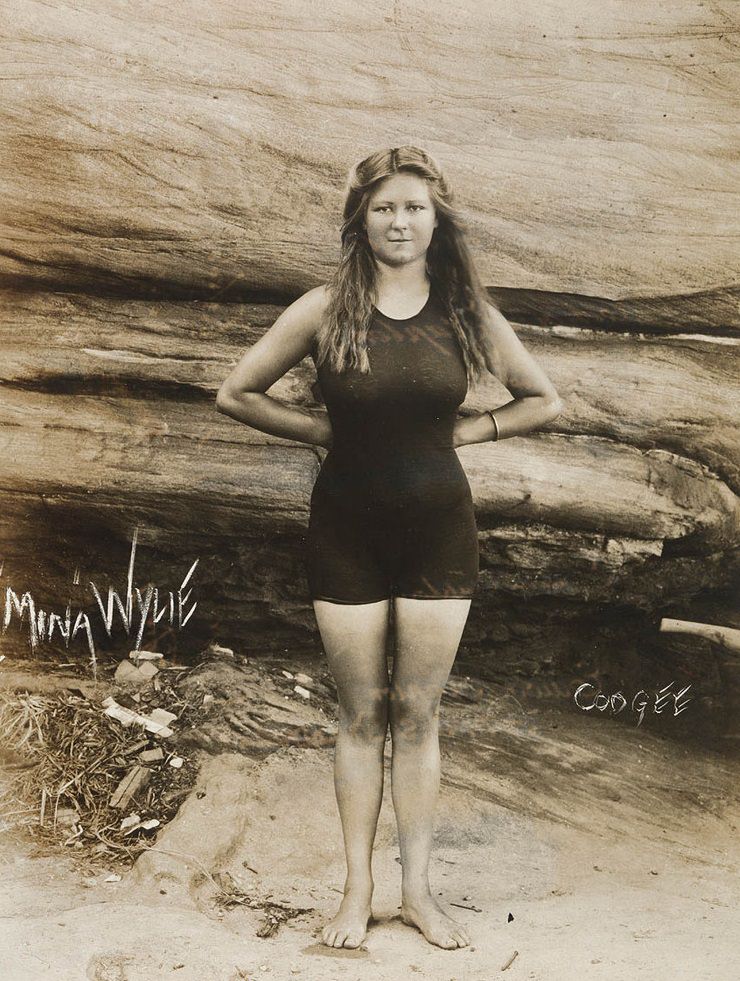 Mina Wylie at Coogee, 1913.