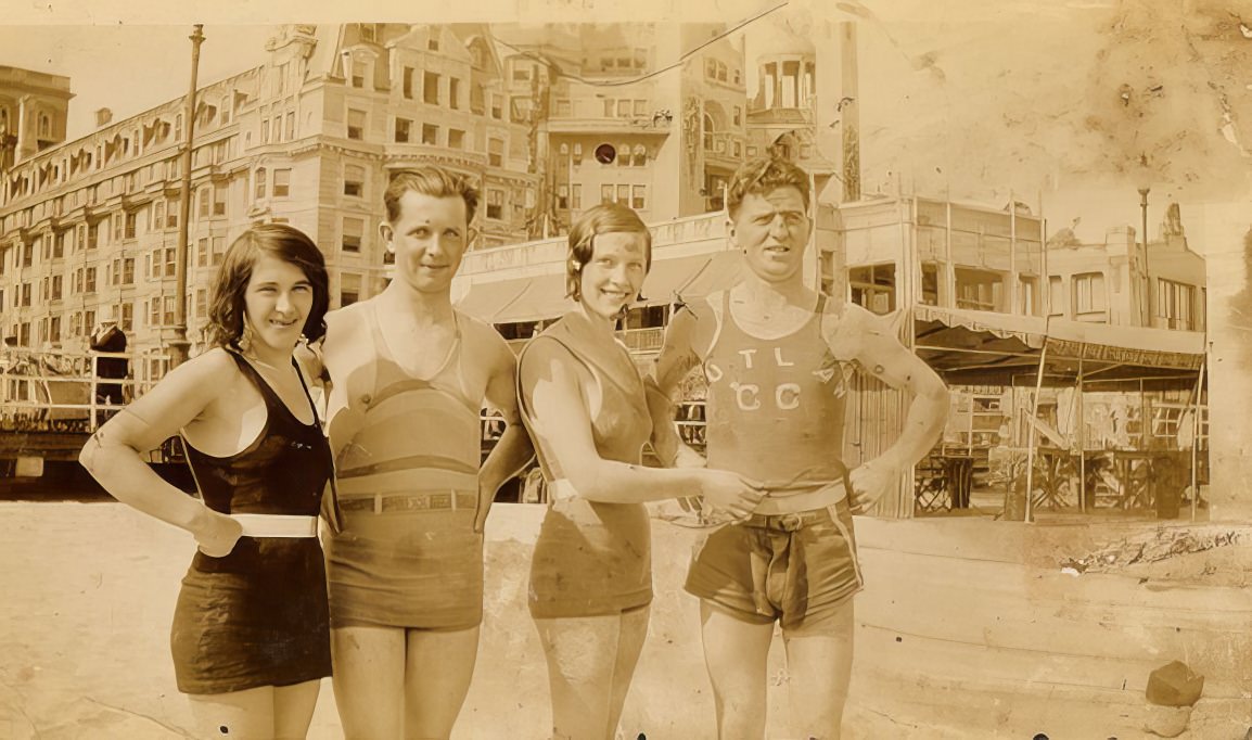 The Bathing Beauties of Early 1900s: A Photographic Exploration of How Women's Swimsuits Changed Over time