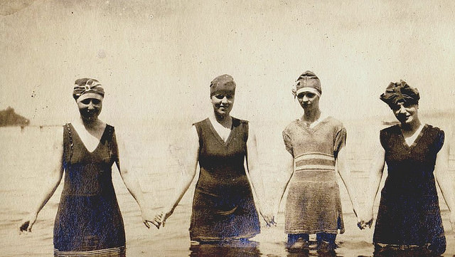 The Bathing Beauties of Early 1900s: A Photographic Exploration of How Women's Swimsuits Changed Over time