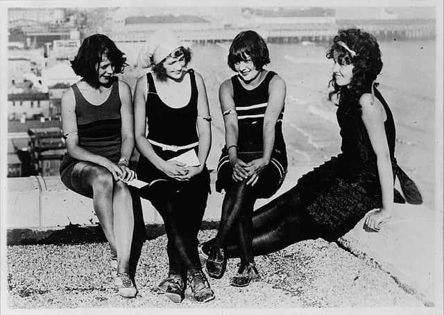 The Bathing Beauties of Early 1900s: A Photographic Exploration of How Women's Swimsuits Changed Over time