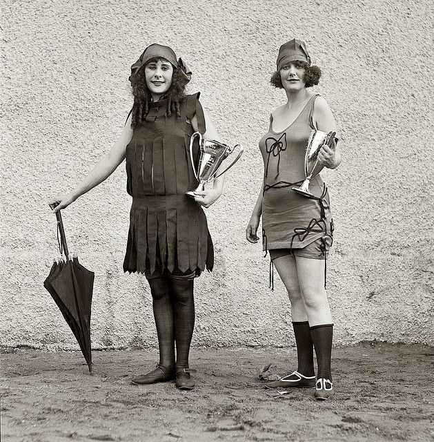 The Bathing Beauties of Early 1900s: A Photographic Exploration of How Women's Swimsuits Changed Over time