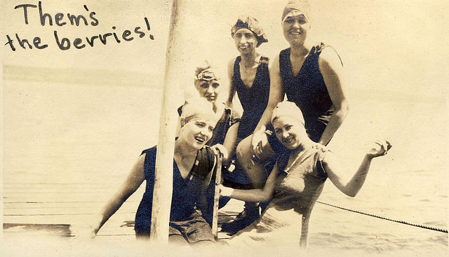 The Bathing Beauties of Early 1900s: A Photographic Exploration of How Women's Swimsuits Changed Over time