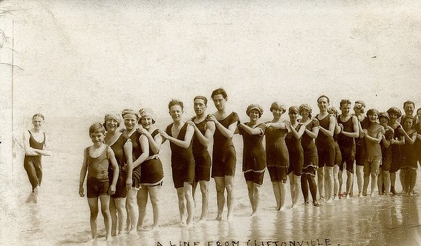 The Bathing Beauties of Early 1900s: A Photographic Exploration of How Women's Swimsuits Changed Over time