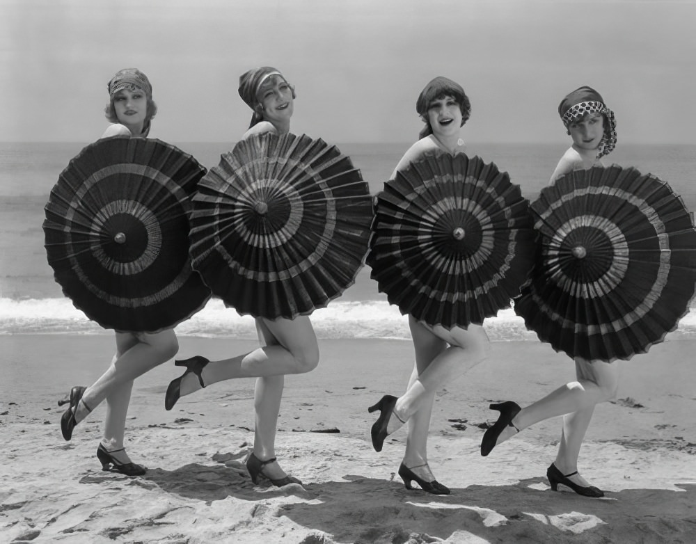 The Bathing Beauties of Early 1900s: A Photographic Exploration of How Women's Swimsuits Changed Over time