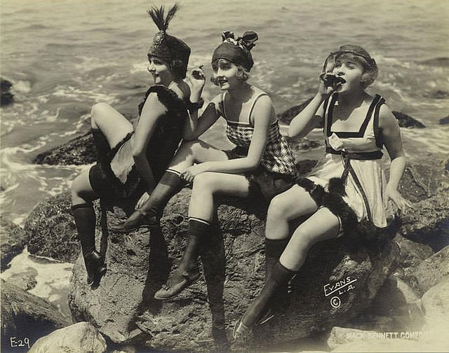 The Bathing Beauties of Early 1900s: A Photographic Exploration of How Women's Swimsuits Changed Over time