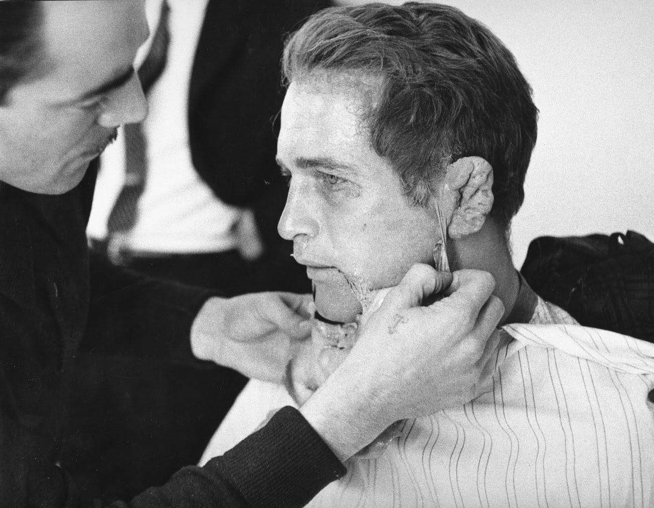 Paul Newman having make-up removed on the set of The Battler (TV play), 1955.