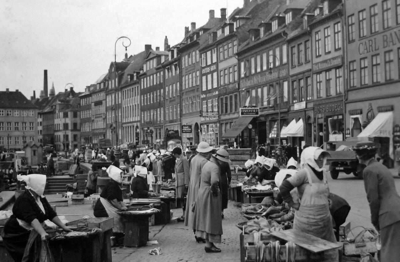 Copenhagen fish market, Denmark, 1930s