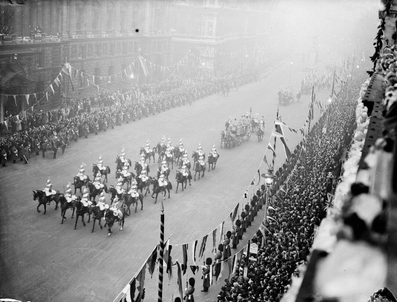 Royal wedding procession of the Duke of Kent and Princess Marina, 1934