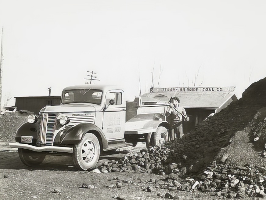 Model C-28 at Terry - Gilbride Coal Co. quarry.