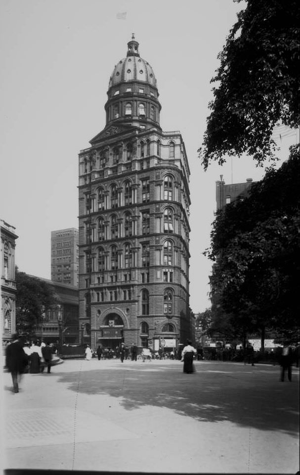 Pulitzer Building.