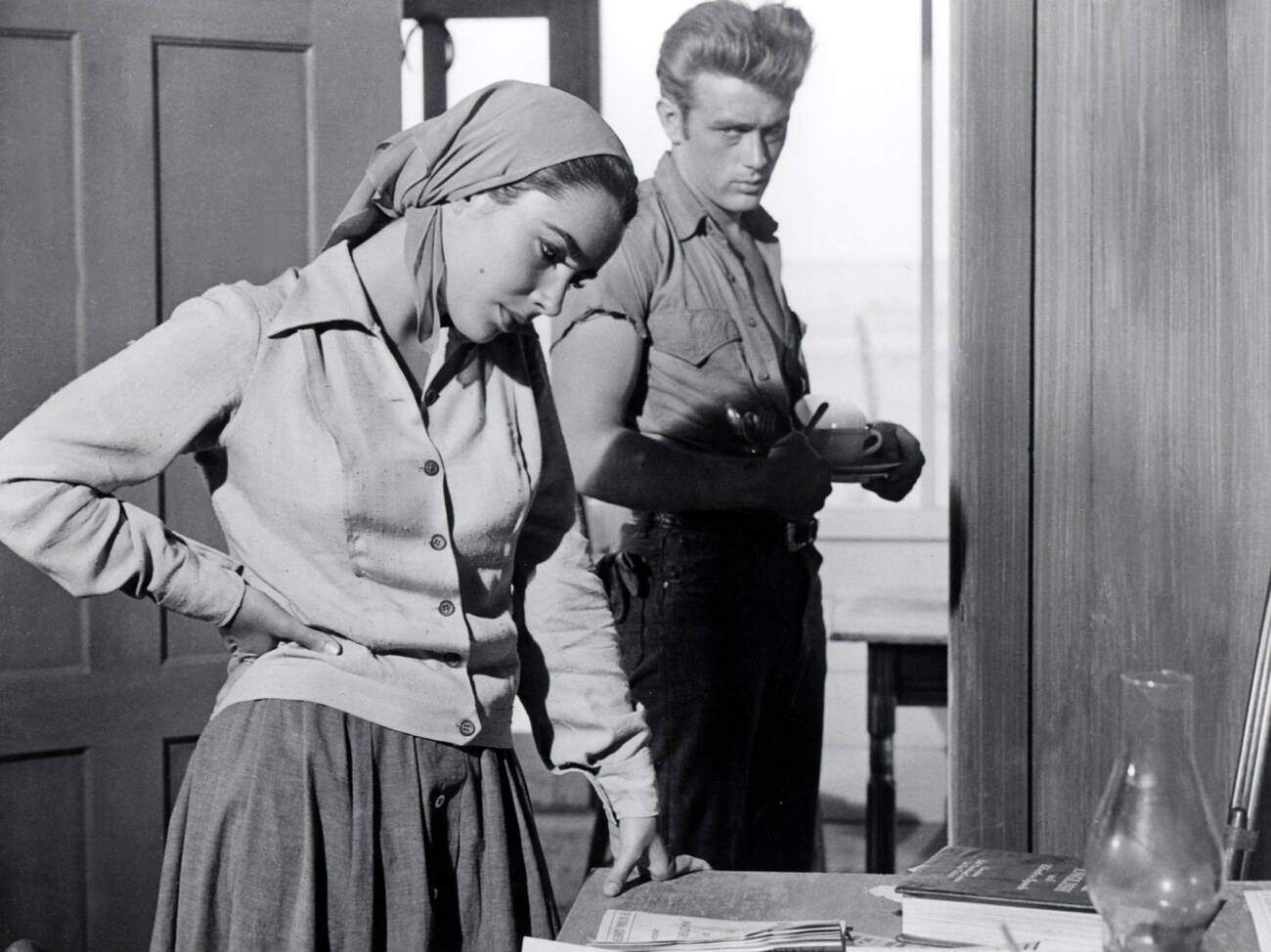 Elizabeth Taylor and James Dean in ‘Giant’, 1956.