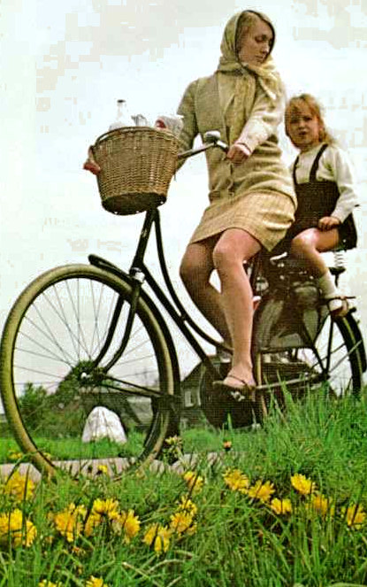 Riding into a New Era: Fabulous Vintage Photos of Girls on Bikes in Miniskirts