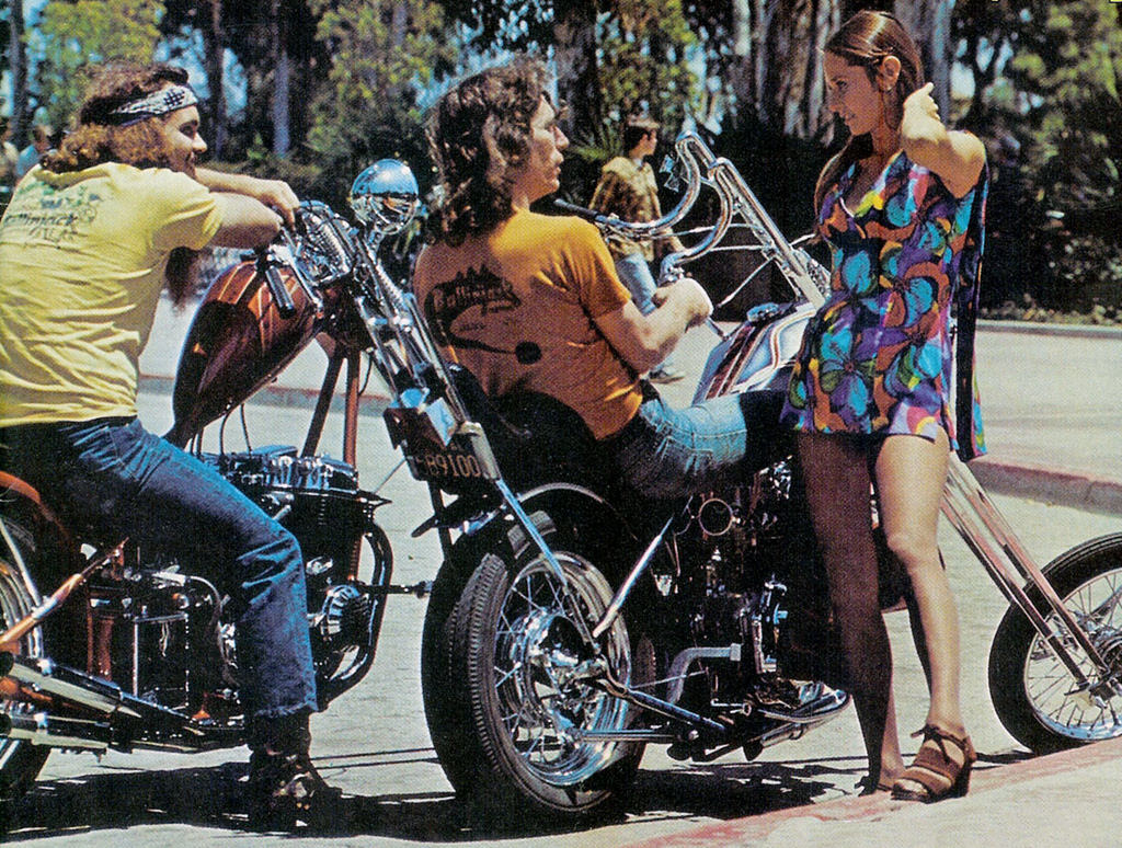 Riding into a New Era: Fabulous Vintage Photos of Girls on Bikes in Miniskirts