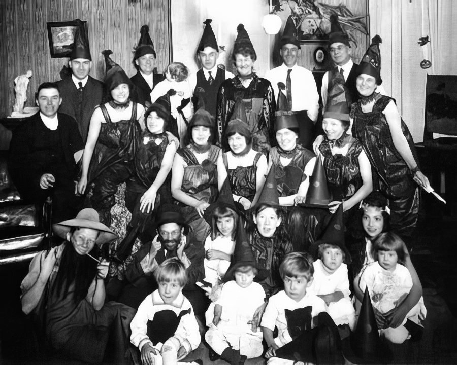 Barrows family Halloween, Chicago Halloween 1920