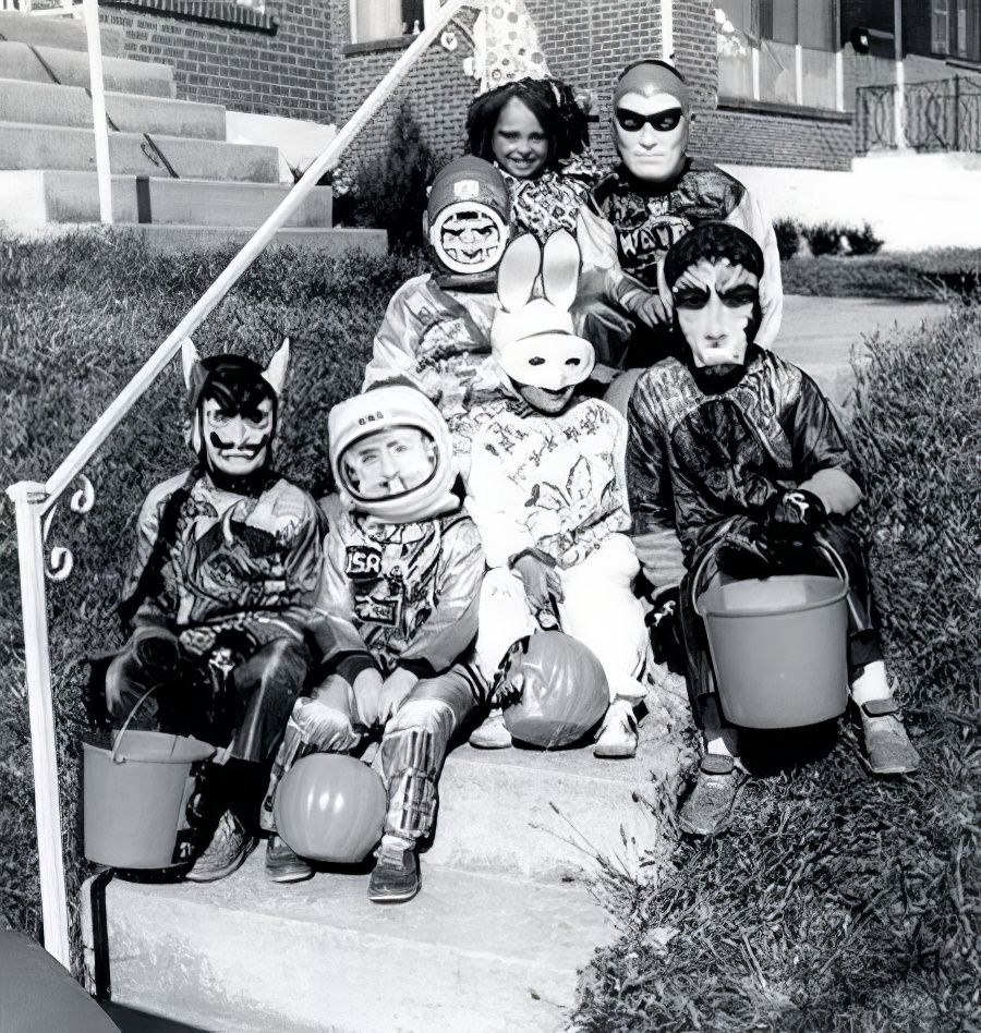 Kids Trick or treating, 1948