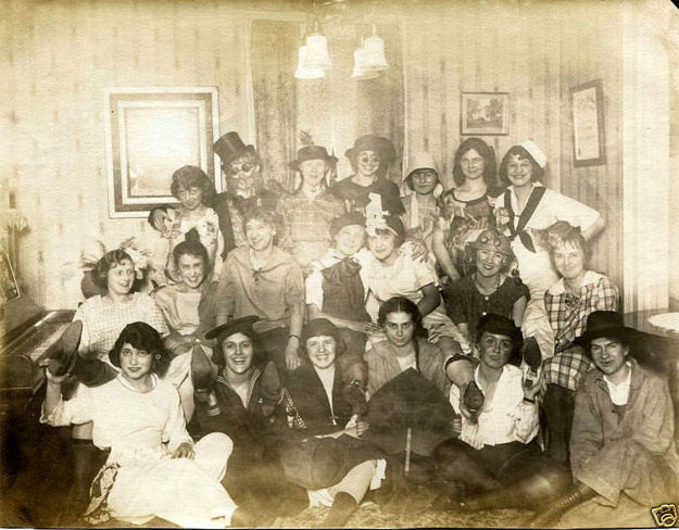 Spooky Soirées: Vintage Photos of Halloween Parties in the 1910s