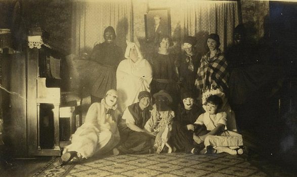 Spooky Soirées: Vintage Photos of Halloween Parties in the 1910s