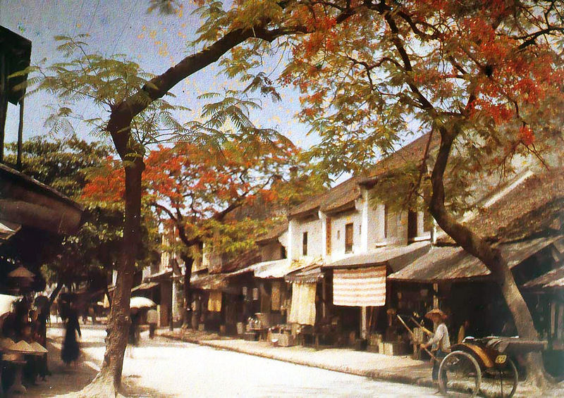 Historic Photos Capturing Everyday Life in Hanoi, Vietnam in 1915