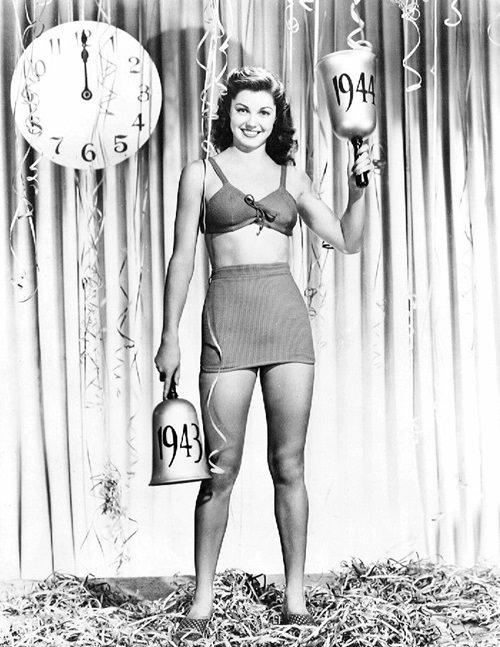 Esther Williams ringing in 1944.