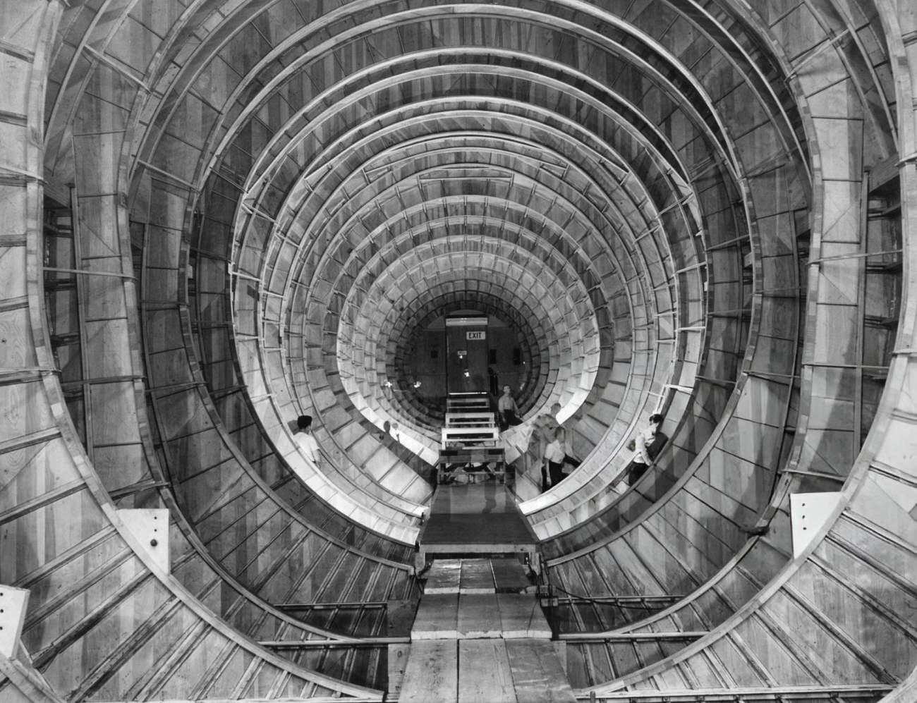 The incomplete hull of a Hughes H-4 Hercules, 1945.