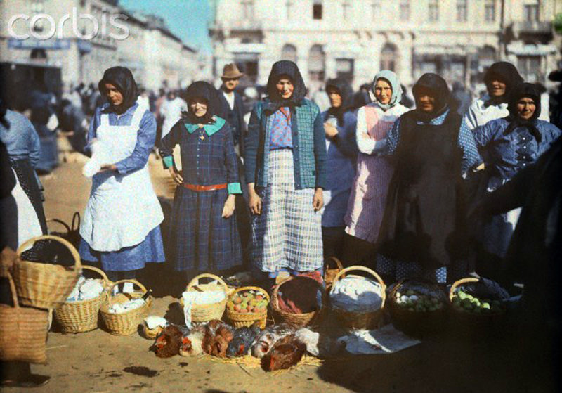 Poor peasant women selling provisions at the Mohacs market, Hungary, January 1930.