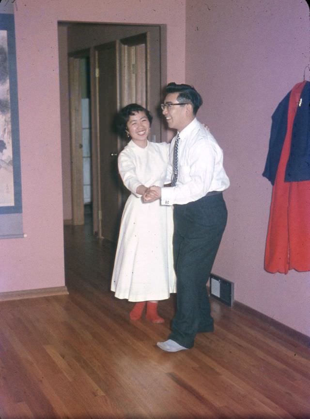 A Japanese-American Family's New Year's Eve in the Mid-1950s