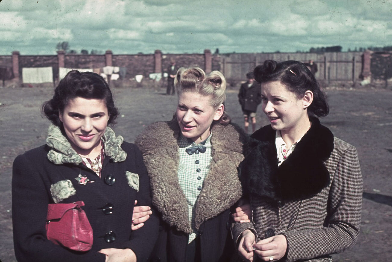 Unidentified young women, Kutno, Nazi-occupied Poland, 1939.