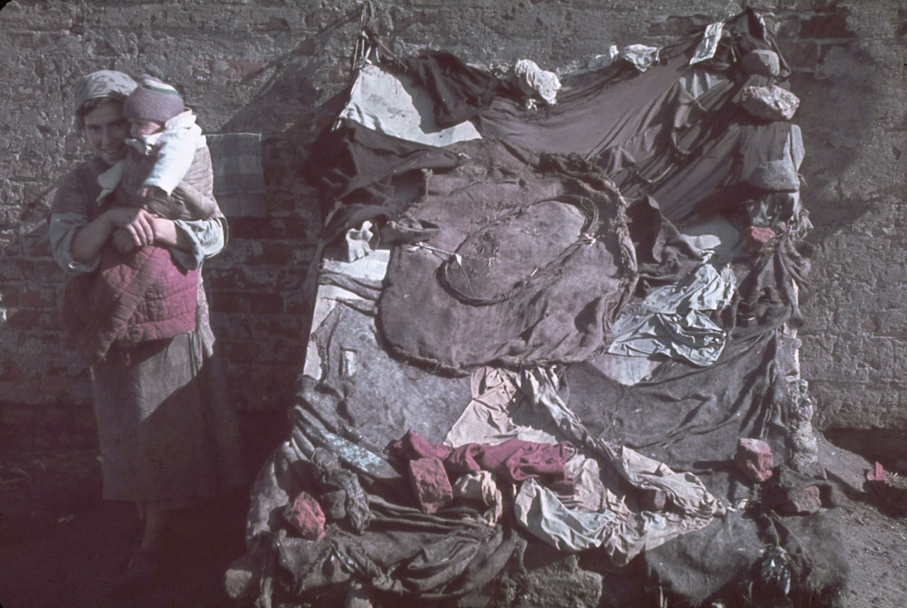 A woman and child, Kutno, Nazi-occupied Poland, 1939.