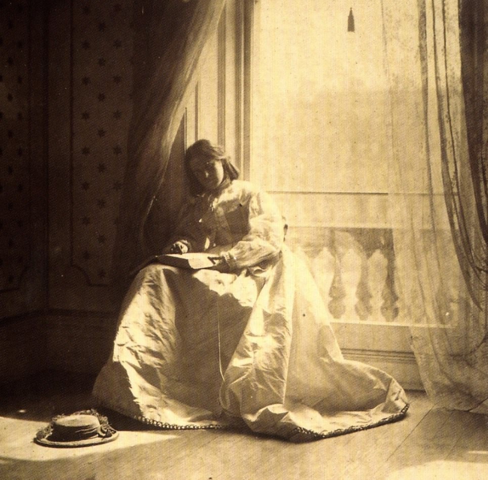 A Mother's Eye: Early Victorian Fashion Photography of Lady Hawarden's Daughters (1860s)